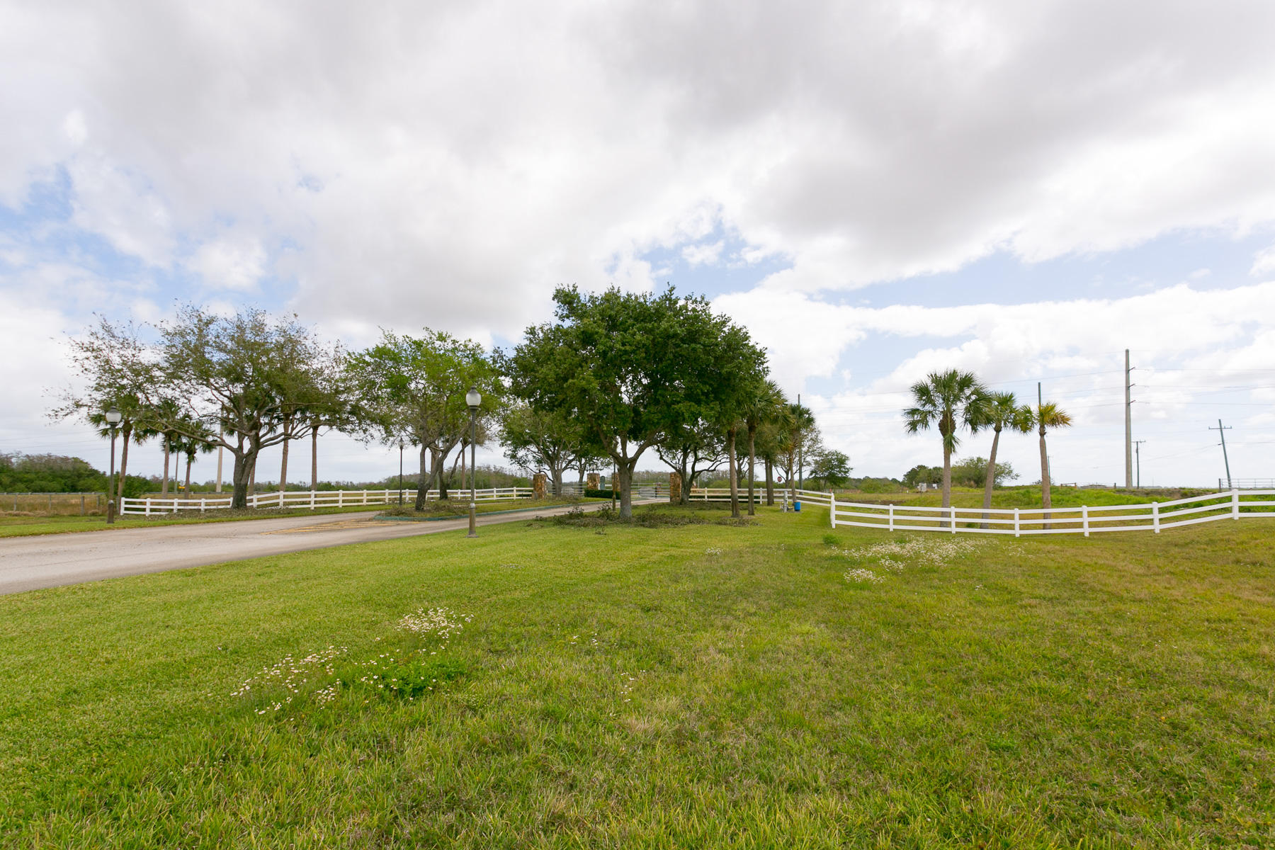 3281 Southwest Trailside Path Stuart, FL 34997 - Photo 6 of 9 IMG_4934