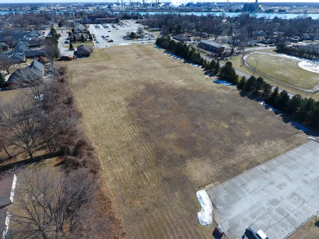 $700,000 | 1403 Catherine McAuley Drive, Port Huron, MI 48060