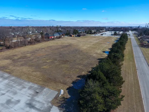 $700,000 | 1403 Catherine McAuley Drive, Port Huron, MI 48060