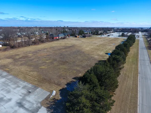 $700,000 | 1403 Catherine McAuley Drive, Port Huron, MI 48060