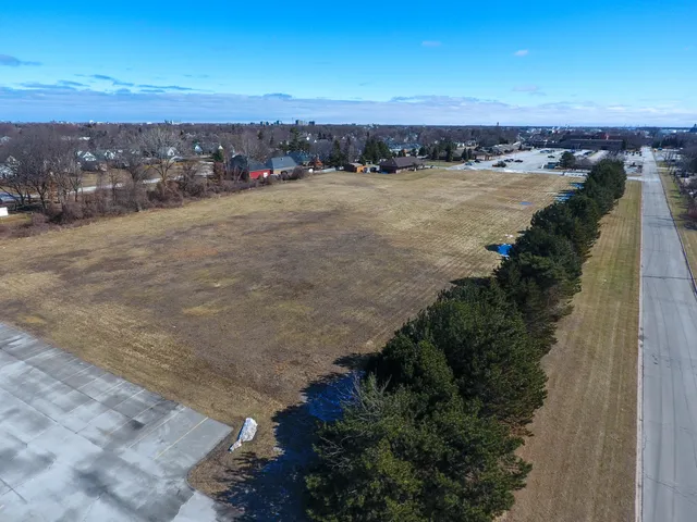 $700,000 | 1403 Catherine McAuley Drive, Port Huron, MI 48060