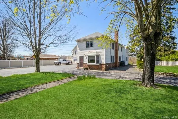 $1,200,000 | 127133 Old Route 9, Fishkill, NY 12524