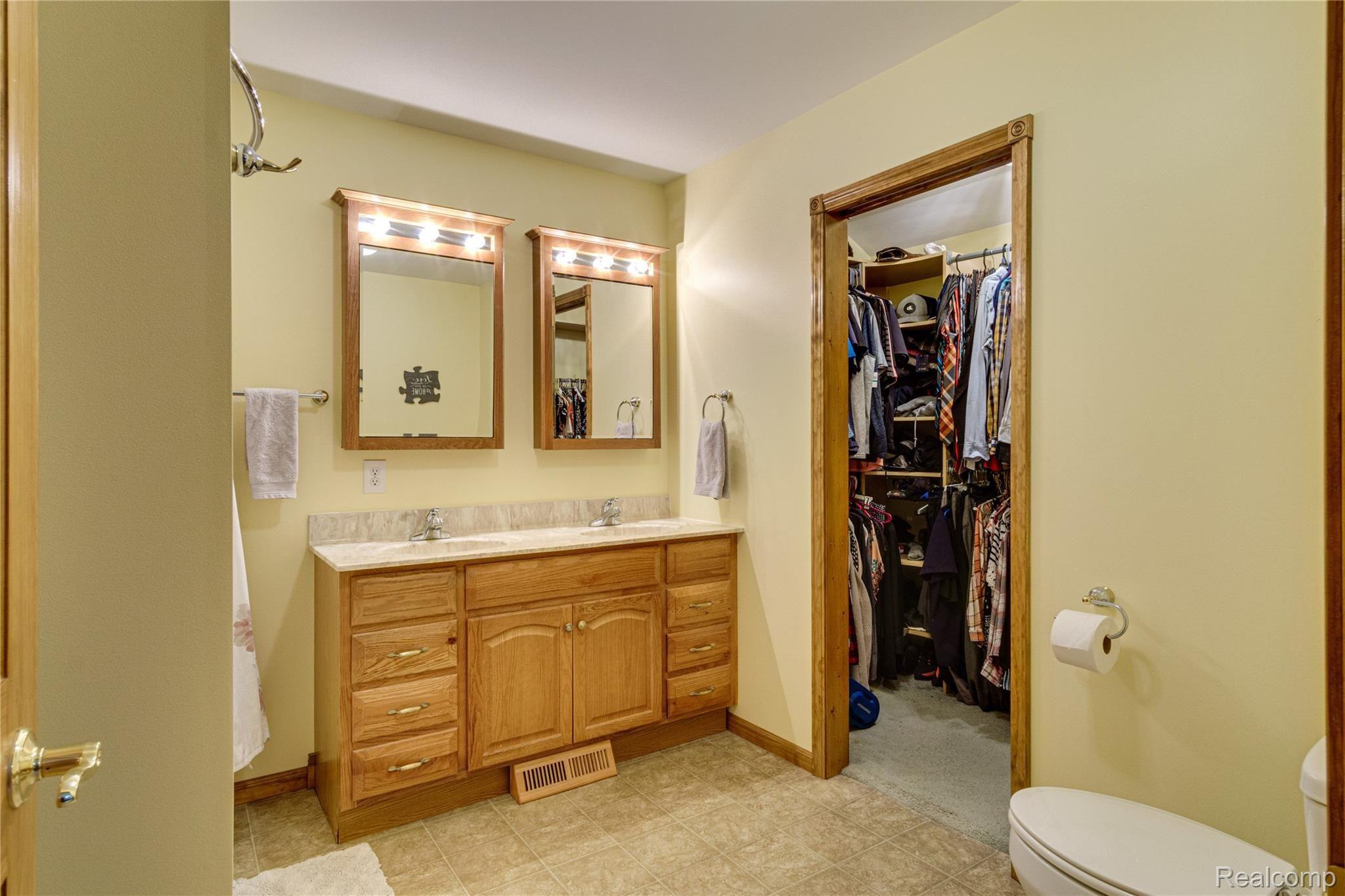 10357 Maple Road Birch Run, MI 48415 - Photo 17 of 43 Interiors (26 of 43).jpg