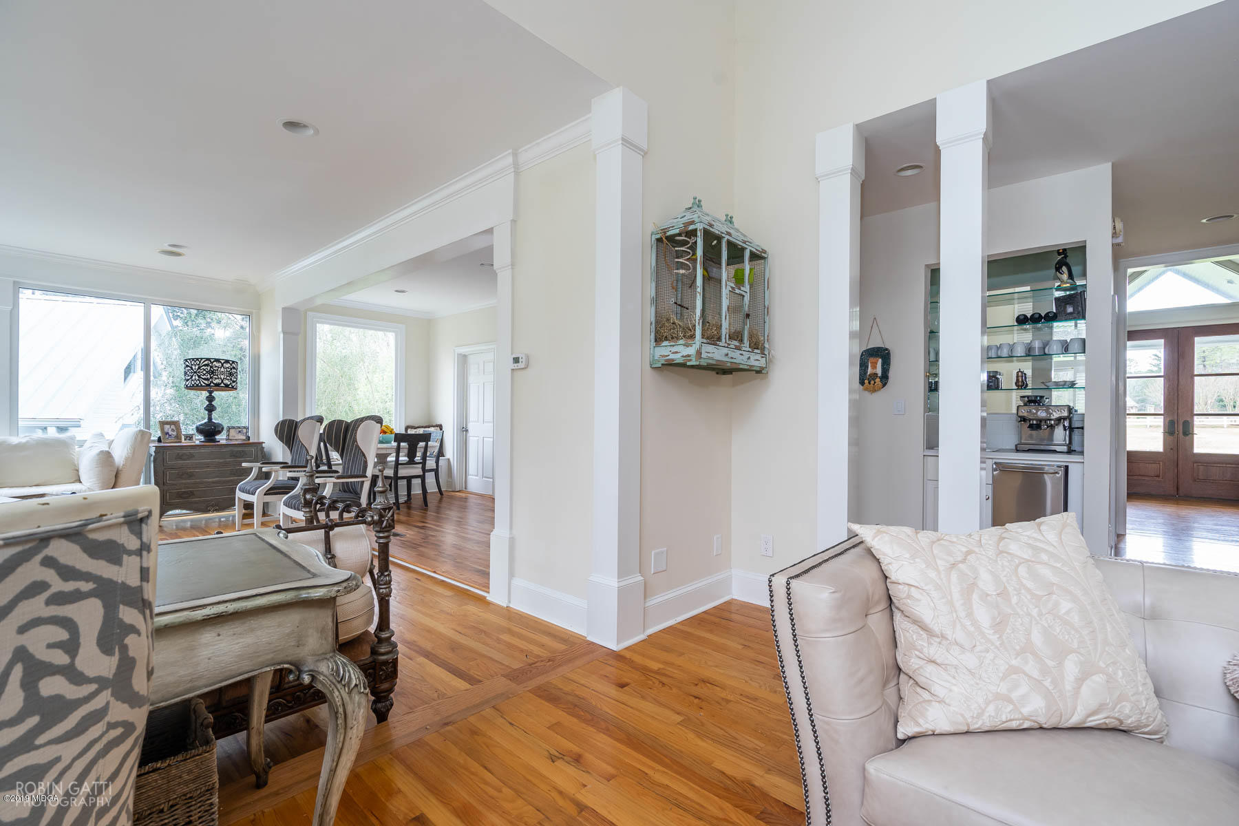 6150 Old Forsyth Road Macon, GA 31210 - Photo 32 of 50 a living room with furniture and a table