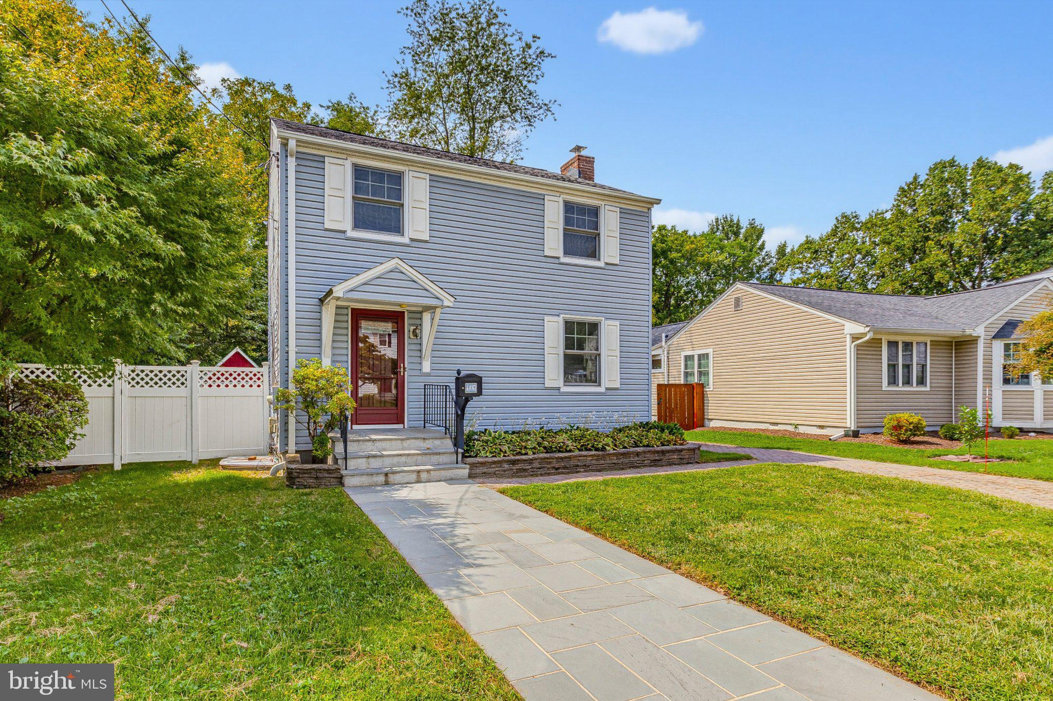 717 Mapleton Road Rockville, MD 20850 - Photo 2 of 33 Gallery Image 2
