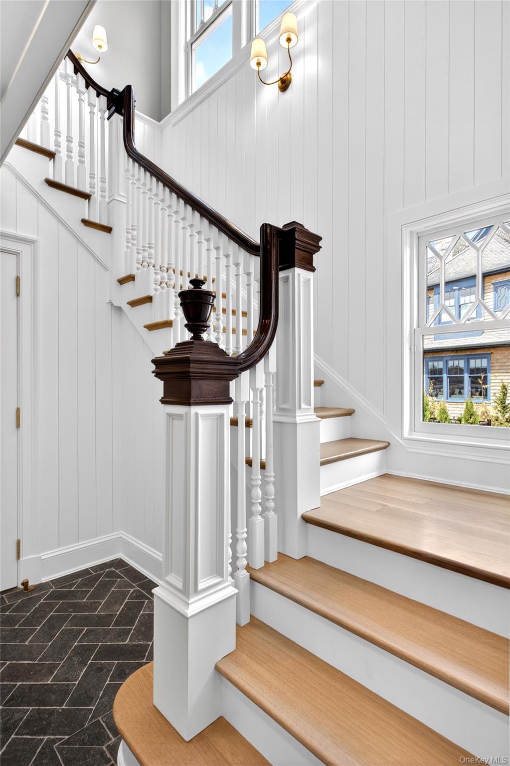 71 Lake Road Manhasset, NY 11030 - Photo 40 of 46