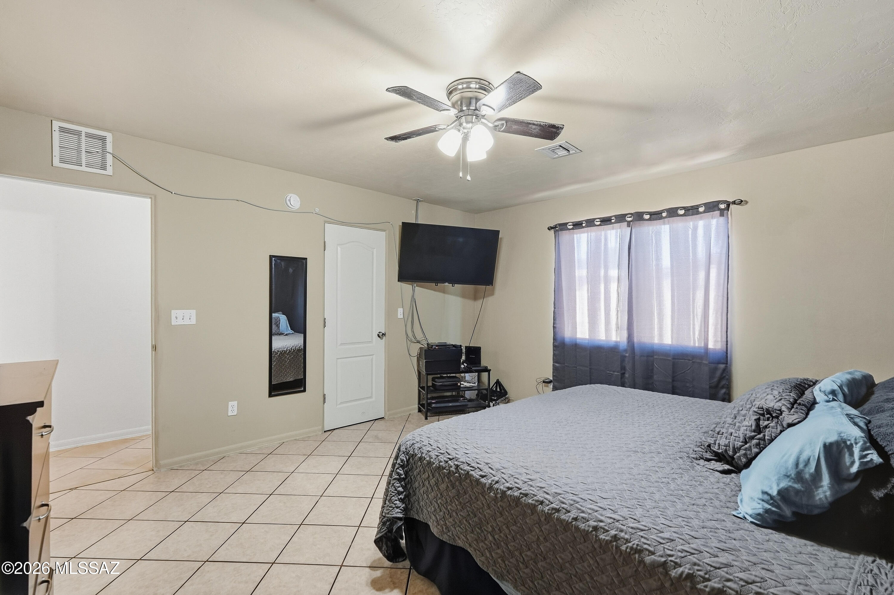 739 East Bantam Road Tucson, AZ 85706 - Photo 22 of 38 Primary Bedroom
