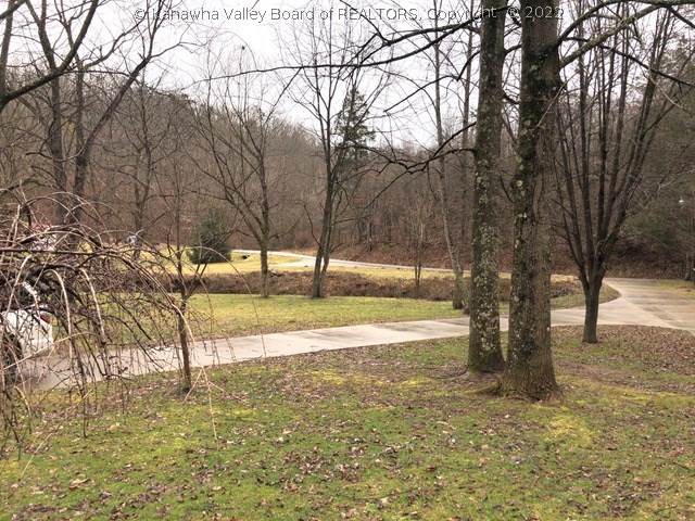 1077 Harmons Branch Road Winfield, WV 25213 - Photo 4 of 19 Gallery Image 4