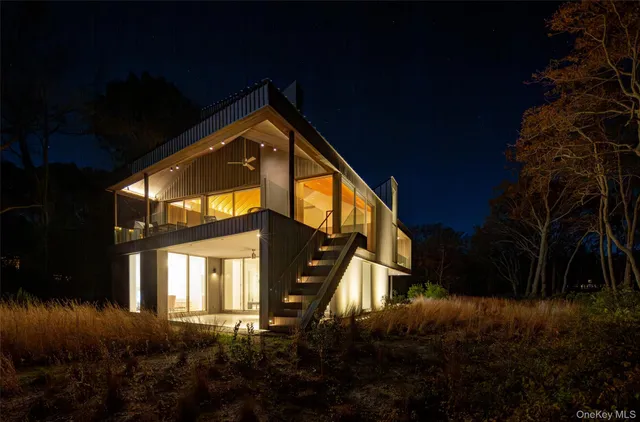 $9,900,000 | 47 L South Ferry Road, Shelter Island, NY 11964