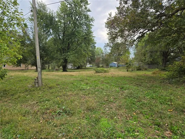 $20,000 | 304 East 4th Street, Urich, MO 64788