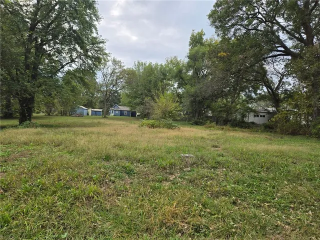 $20,000 | 304 East 4th Street, Urich, MO 64788