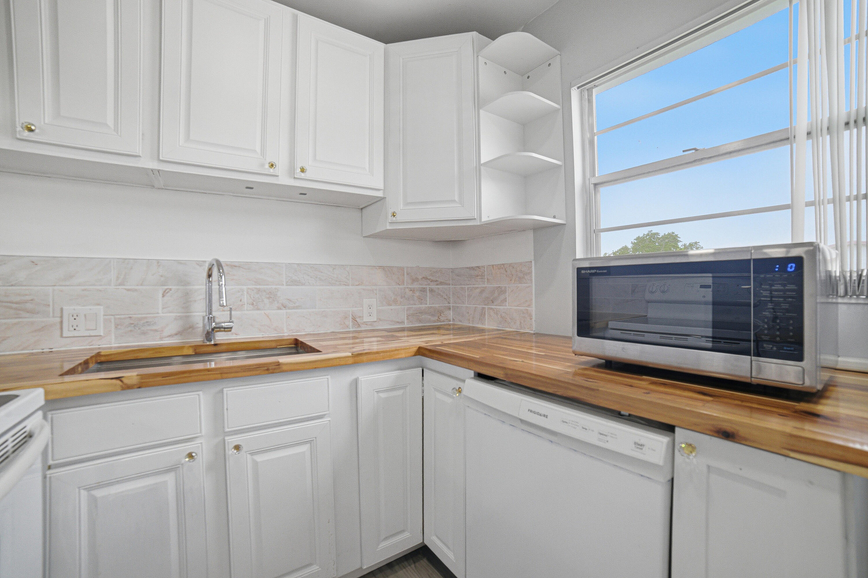 32 Fanshaw A, Unit 32 Boca Raton, FL 33434 - Photo 14 of 42 Kitchen-C