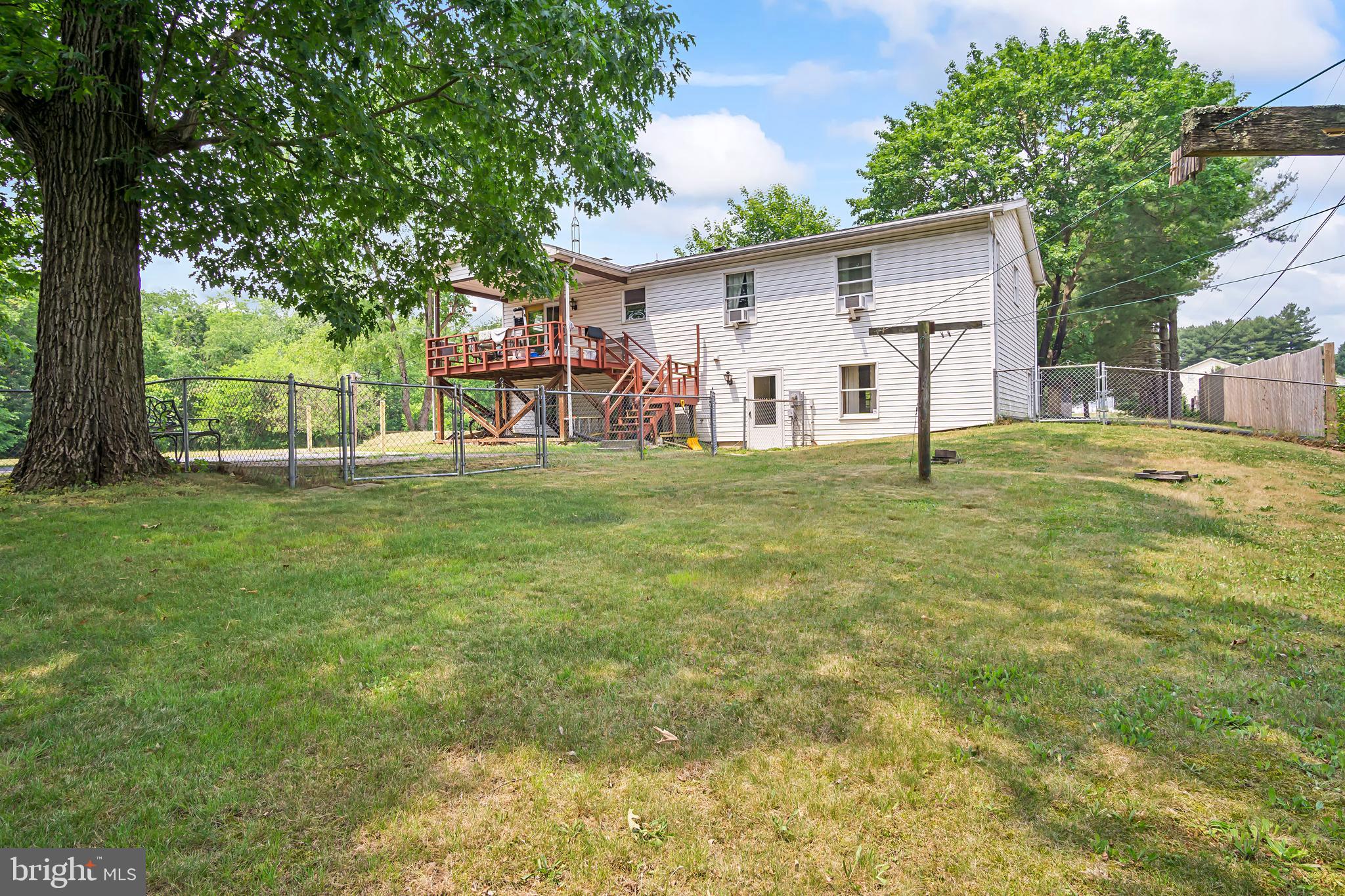 16923 Shinham Road Hagerstown, MD 21740 - Photo 11 of 42 Back yard view