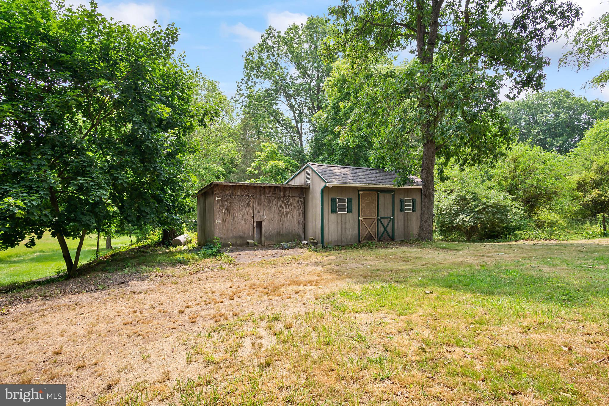 16923 Shinham Road Hagerstown, MD 21740 - Photo 14 of 42 Outbuildings