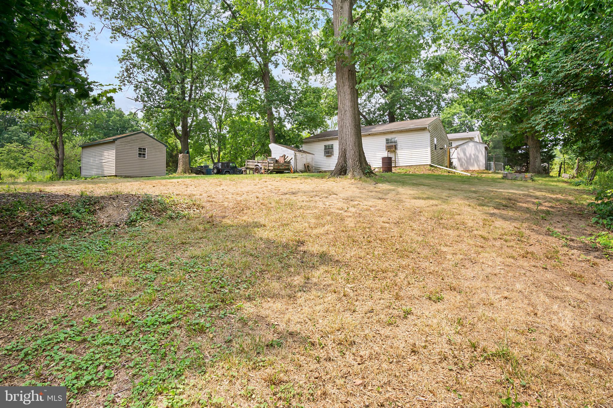 16923 Shinham Road Hagerstown, MD 21740 - Photo 16 of 42 Back yard view