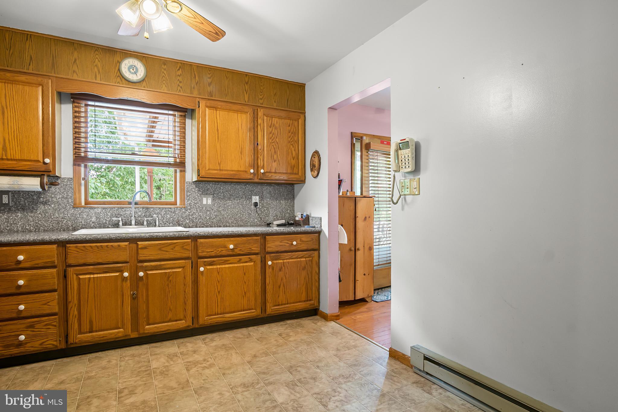 16923 Shinham Road Hagerstown, MD 21740 - Photo 20 of 42 Kitchen