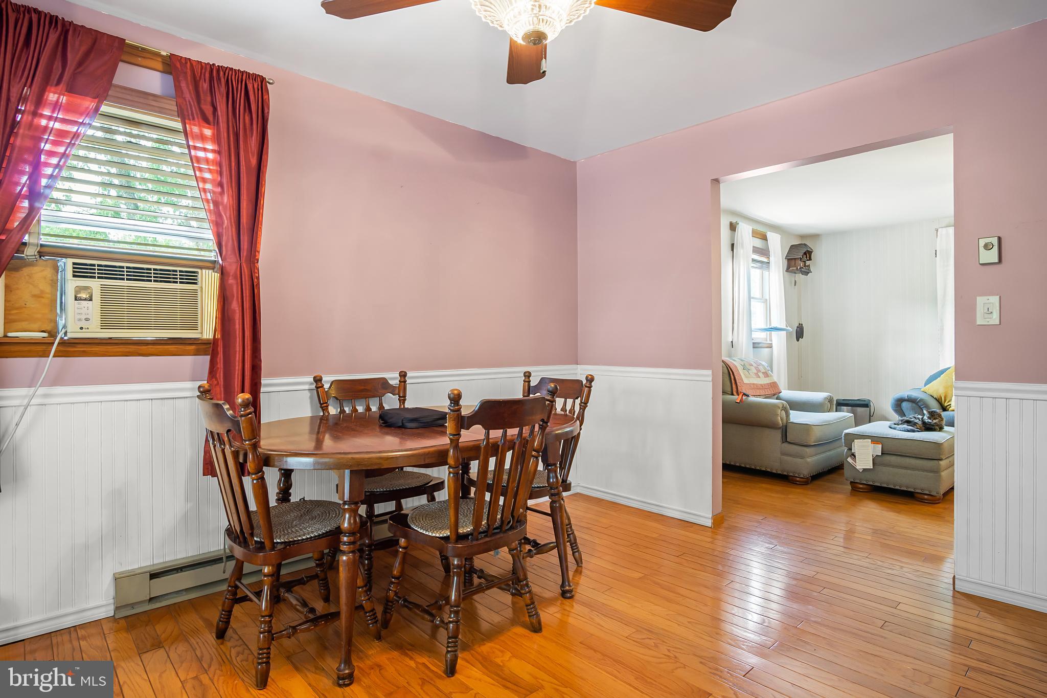16923 Shinham Road Hagerstown, MD 21740 - Photo 22 of 42 Dining room