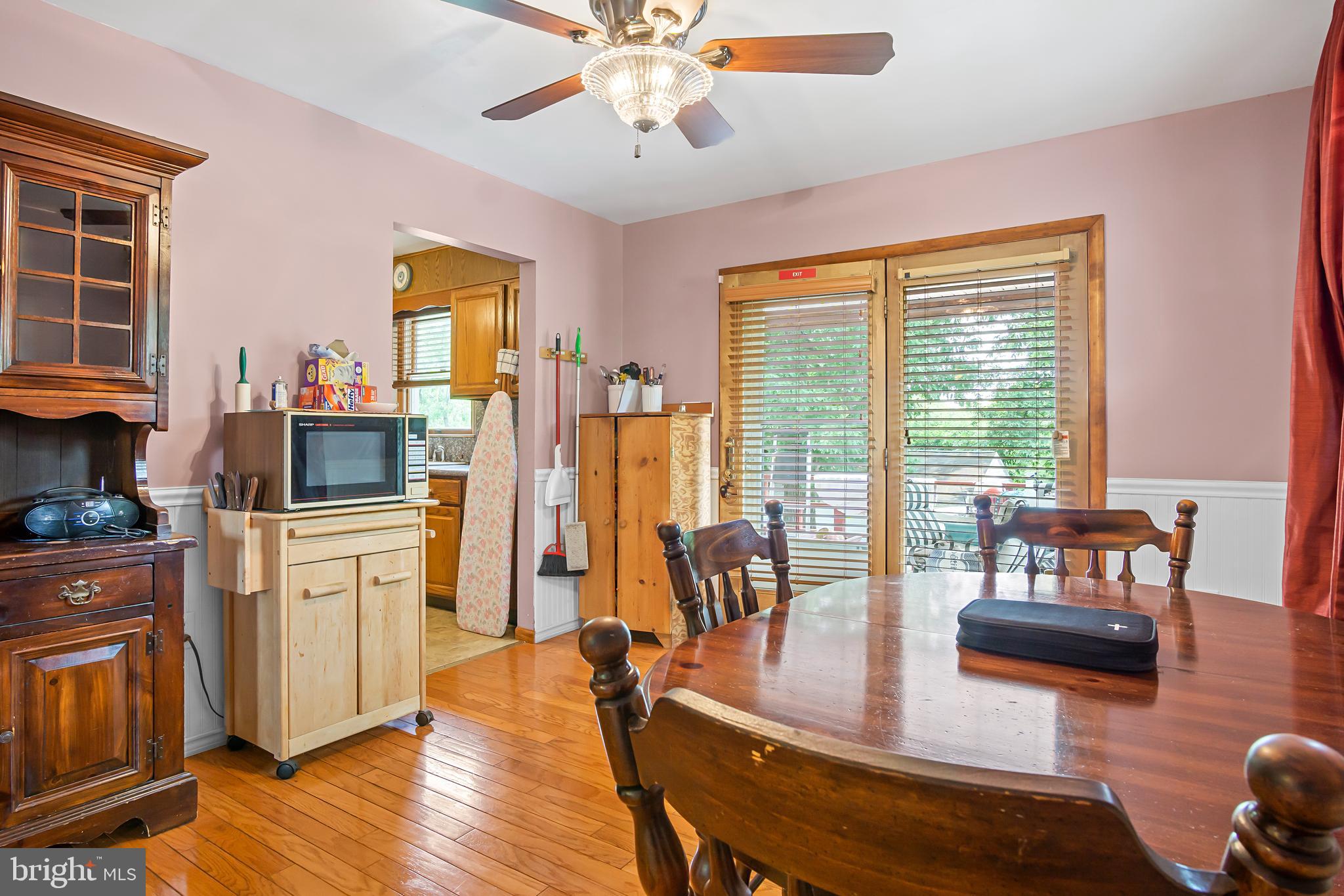 16923 Shinham Road Hagerstown, MD 21740 - Photo 23 of 42 Dining room
