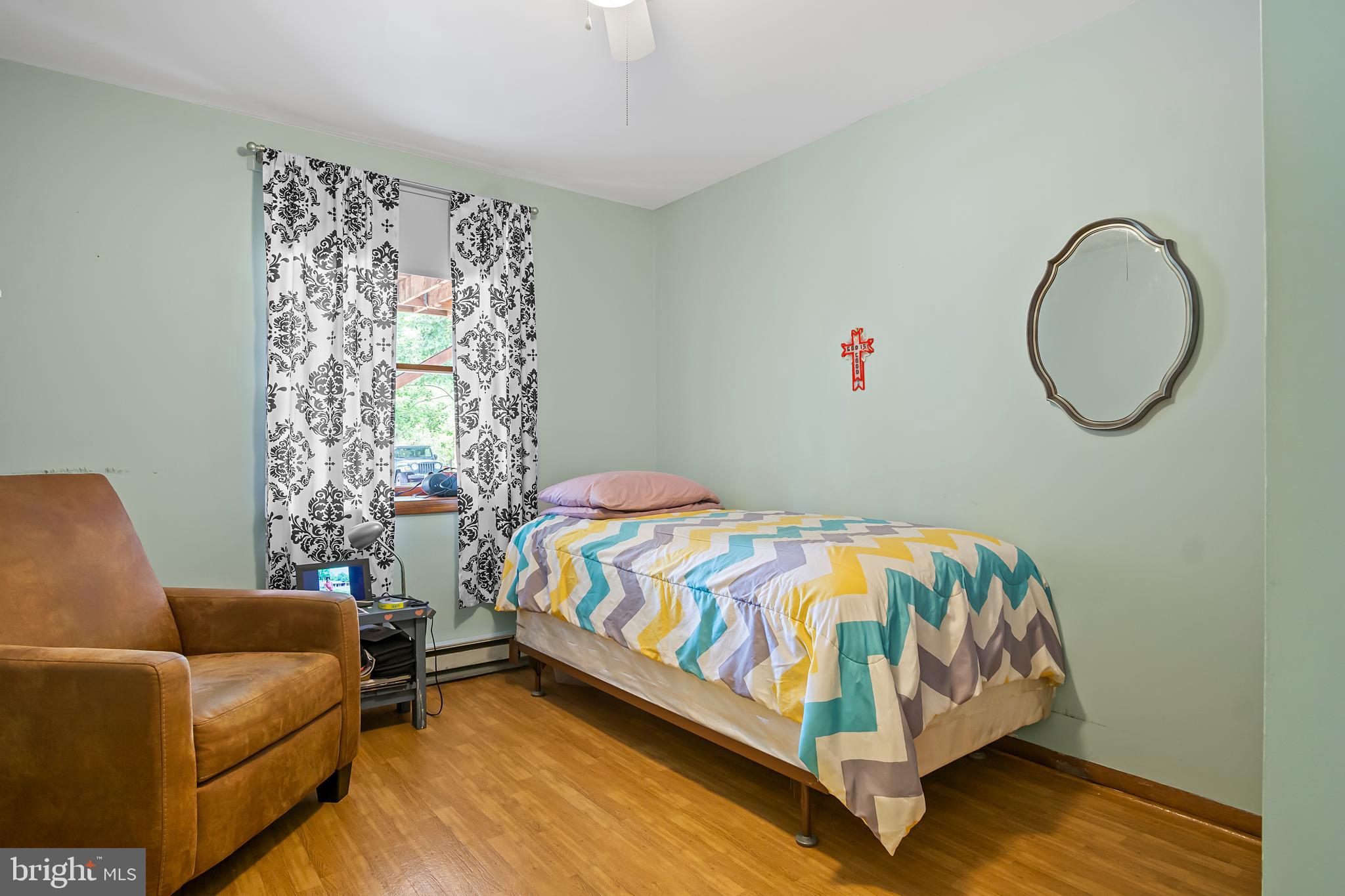 16923 Shinham Road Hagerstown, MD 21740 - Photo 37 of 42 Bedroom