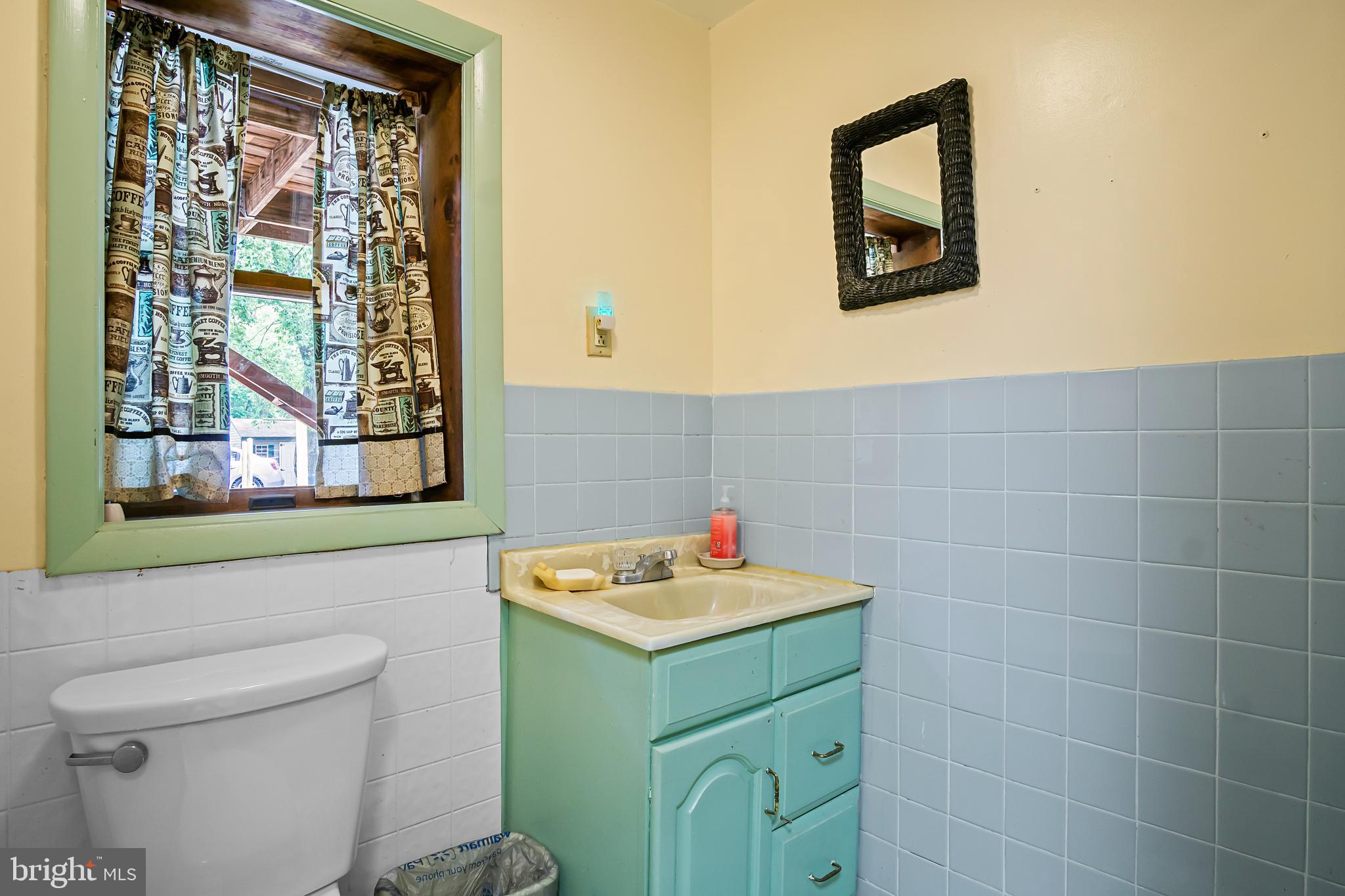 16923 Shinham Road Hagerstown, MD 21740 - Photo 38 of 42 Bath