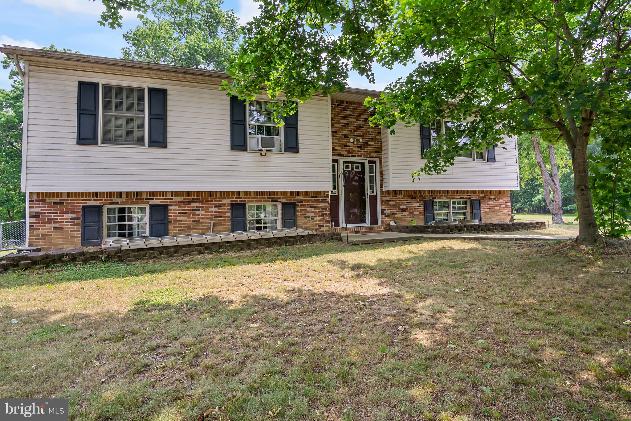 16923 Shinham Road Hagerstown, MD 21740 - Photo 4 of 42 Front