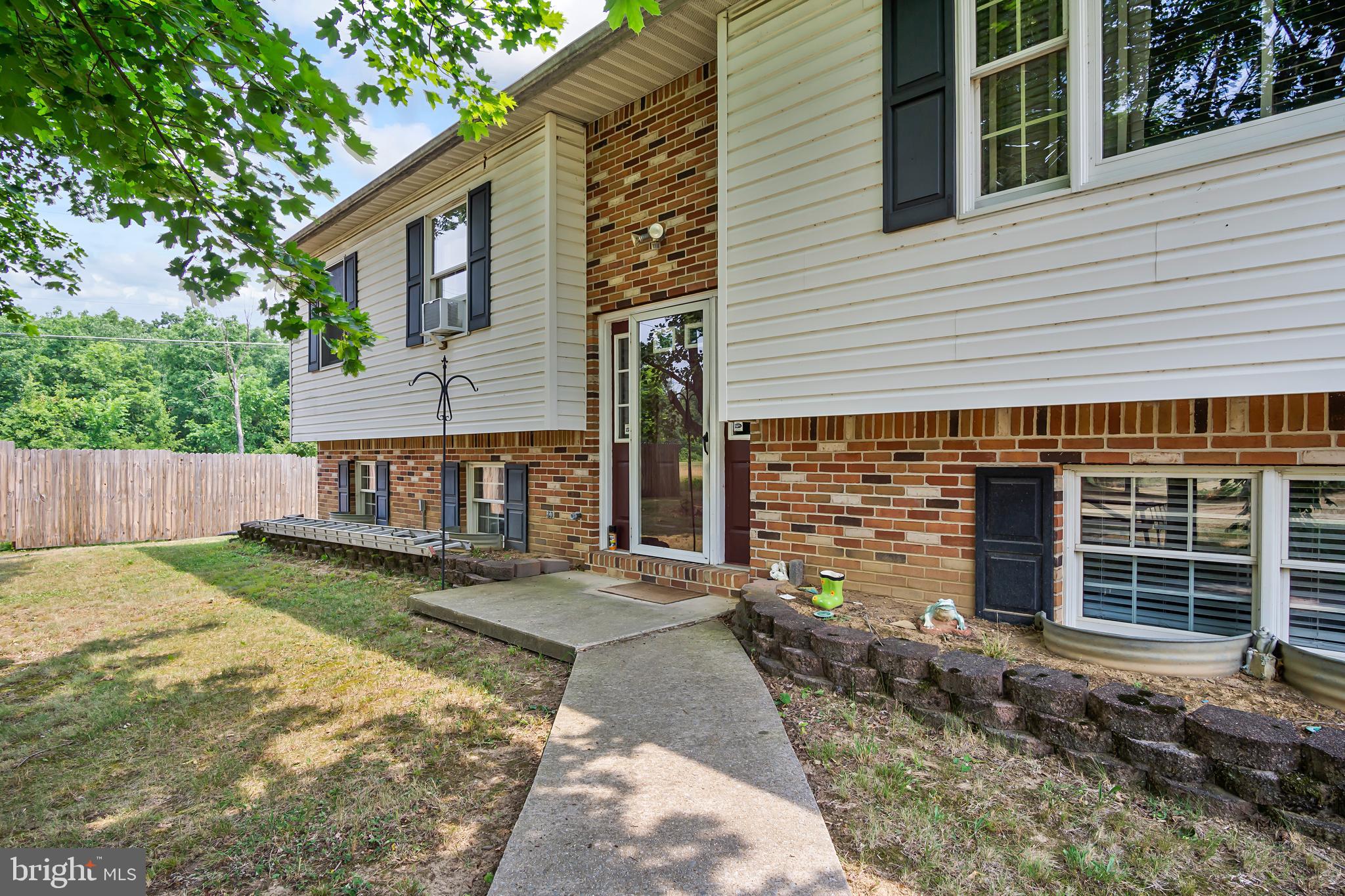 16923 Shinham Road Hagerstown, MD 21740 - Photo 6 of 42 Front view
