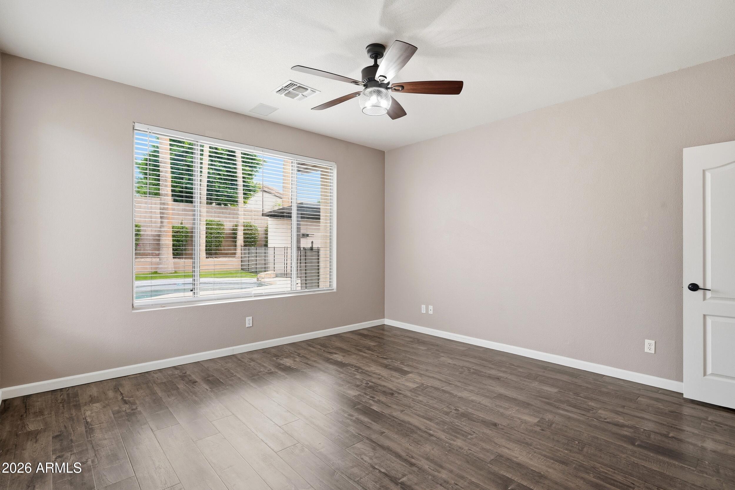 1724 West Deer Creek Road Phoenix, AZ 85045 - Photo 14 of 25