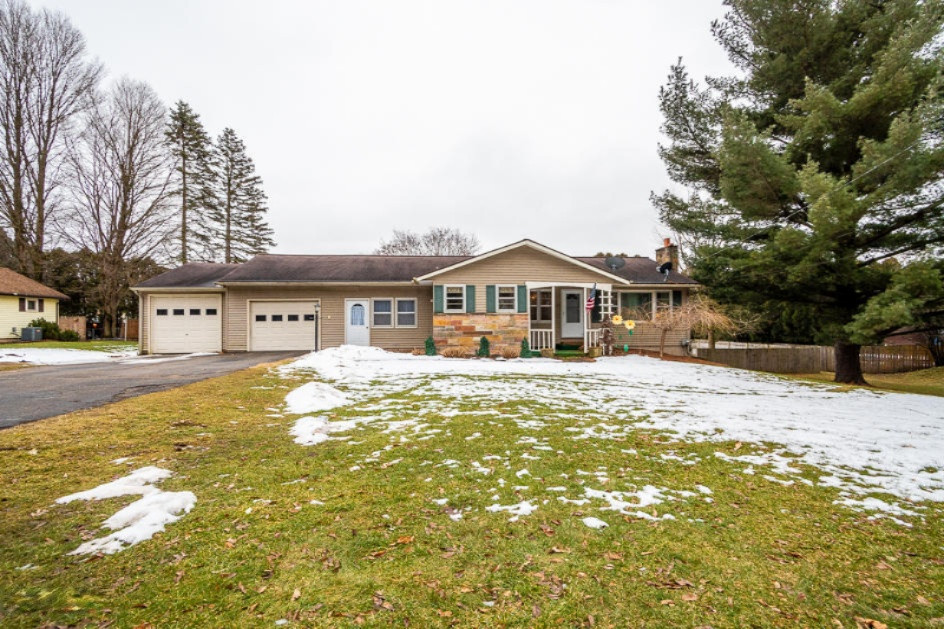 1217 Verona Road Marshall, MI 49068 - Photo 1 of 39 5R9A0069