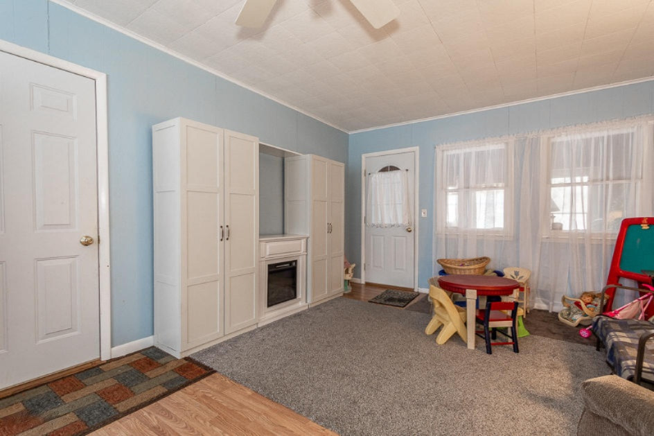 1217 Verona Road Marshall, MI 49068 - Photo 17 of 39 5R9A0063