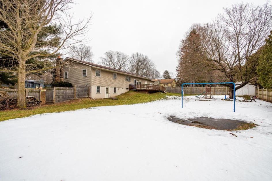 1217 Verona Road Marshall, MI 49068 - Photo 3 of 39 5R9A0074