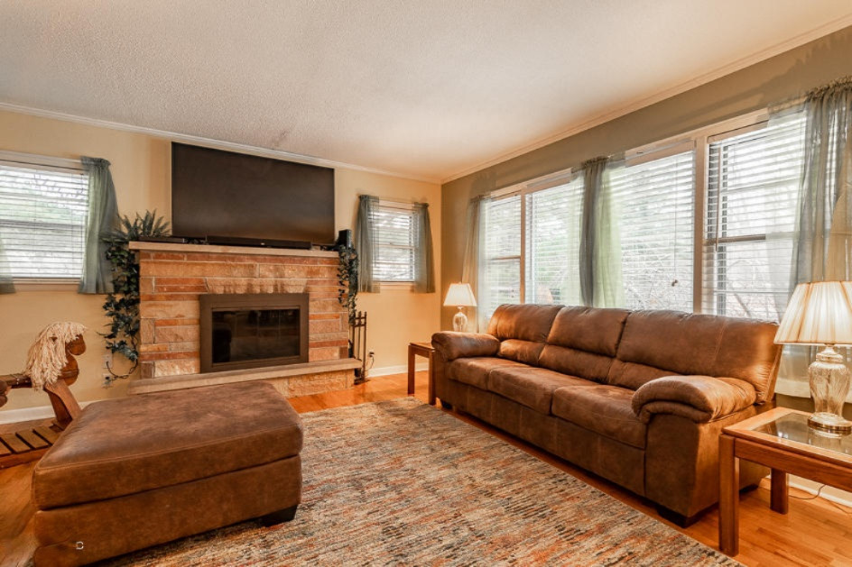 1217 Verona Road Marshall, MI 49068 - Photo 6 of 39 5R9A0027-HDR