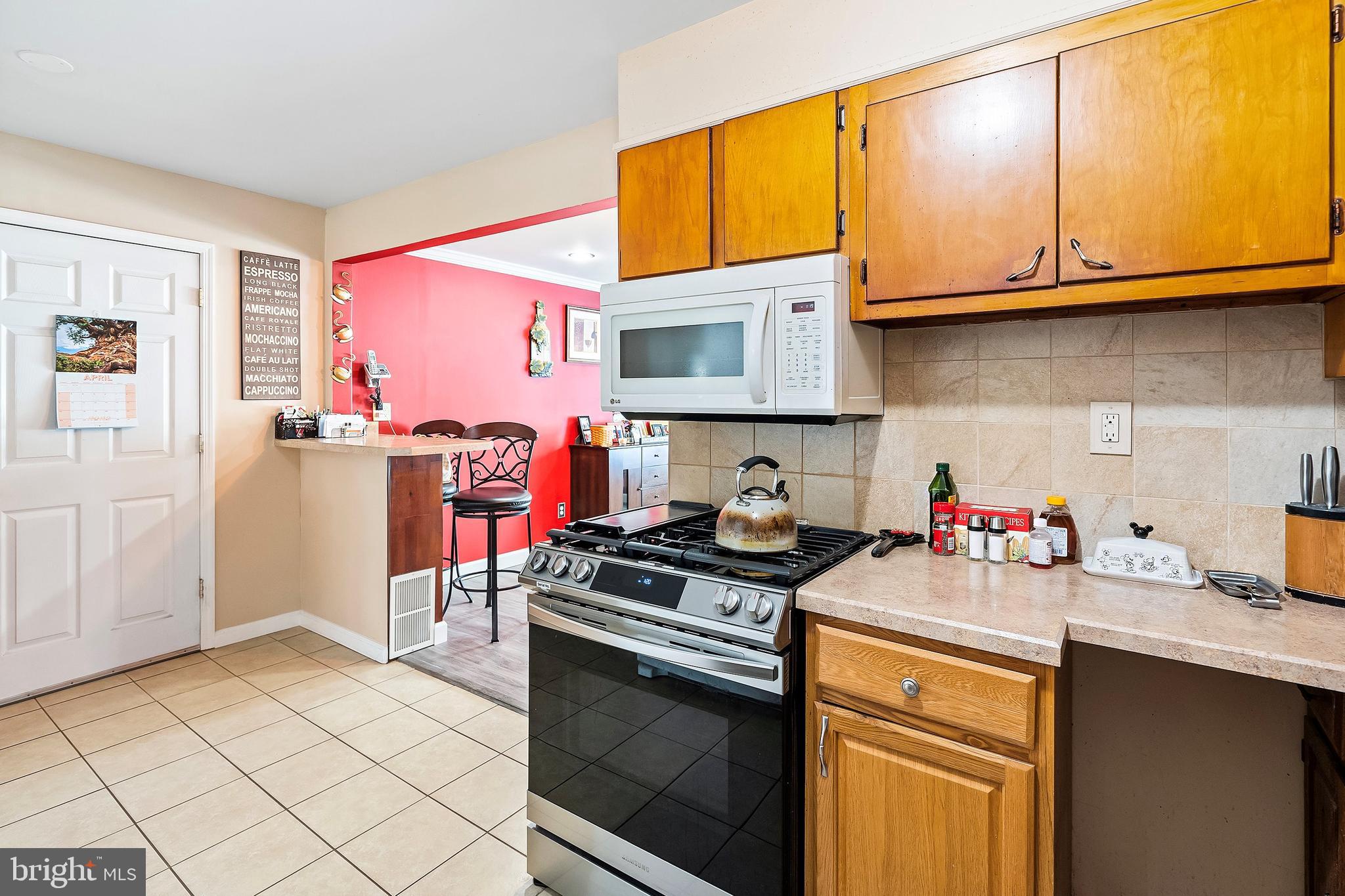 29 Appleton Drive Hazlet, NJ 07730 - Photo 11 of 28