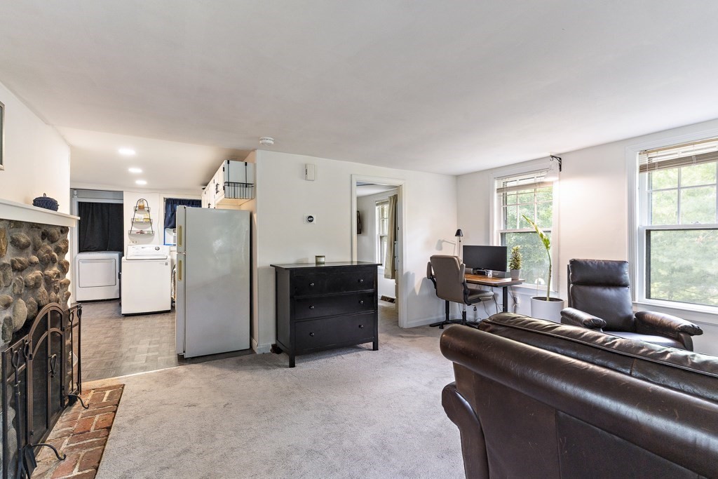 36 Elm Road Westford, MA 01886 - Photo 10 of 28