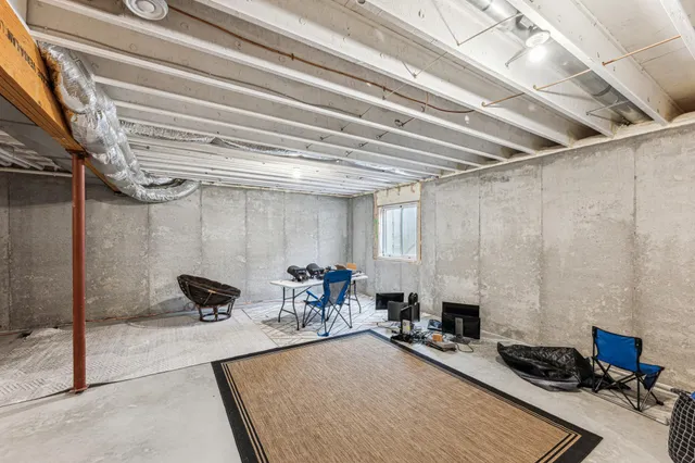 $5,800 | 7872 Jade Lane, Victoria, MN 55386