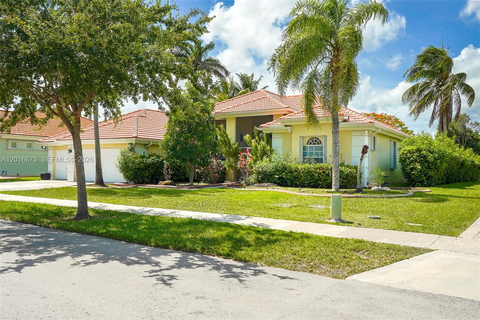2575 Muirfield Terrace Homestead, FL 33035 - Photo 14 of 64