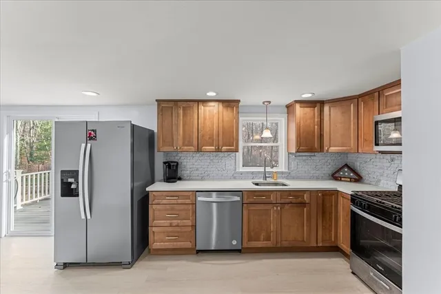 $749,900 | 198 Elm Street, Pembroke, MA 02359