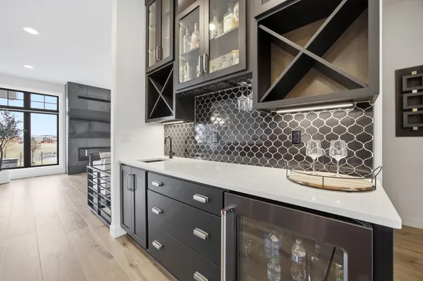 $919,000 | 3282 47th Avenue South, Fargo, ND 58104