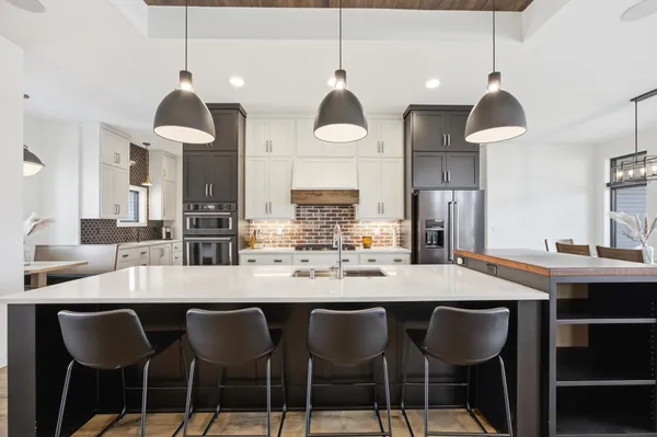 $919,000 | 3282 47th Avenue South, Fargo, ND 58104