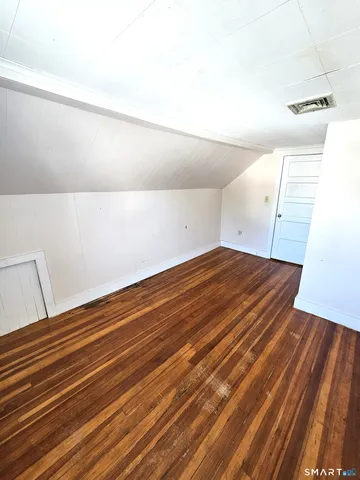 $1,600 | 37 Bloomfield Avenue, Windsor, CT 06095