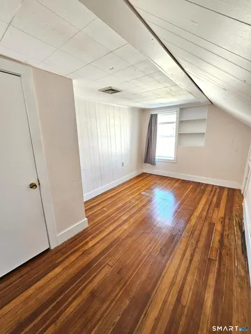 $1,600 | 37 Bloomfield Avenue, Windsor, CT 06095