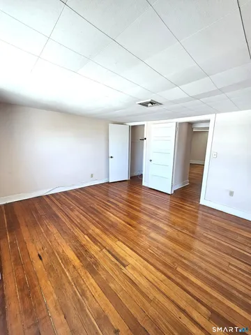 $1,600 | 37 Bloomfield Avenue, Windsor, CT 06095