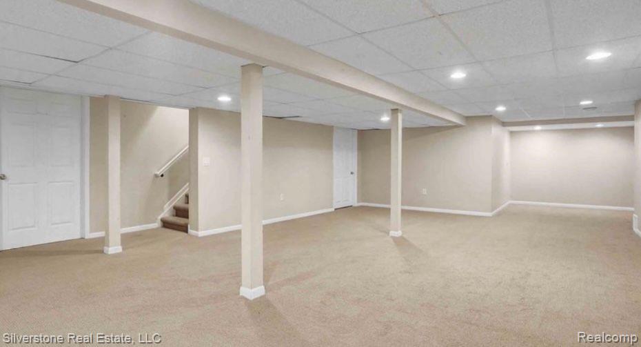 8085 Deerwood Road Clarkston, MI 48348 - Photo 33 of 44