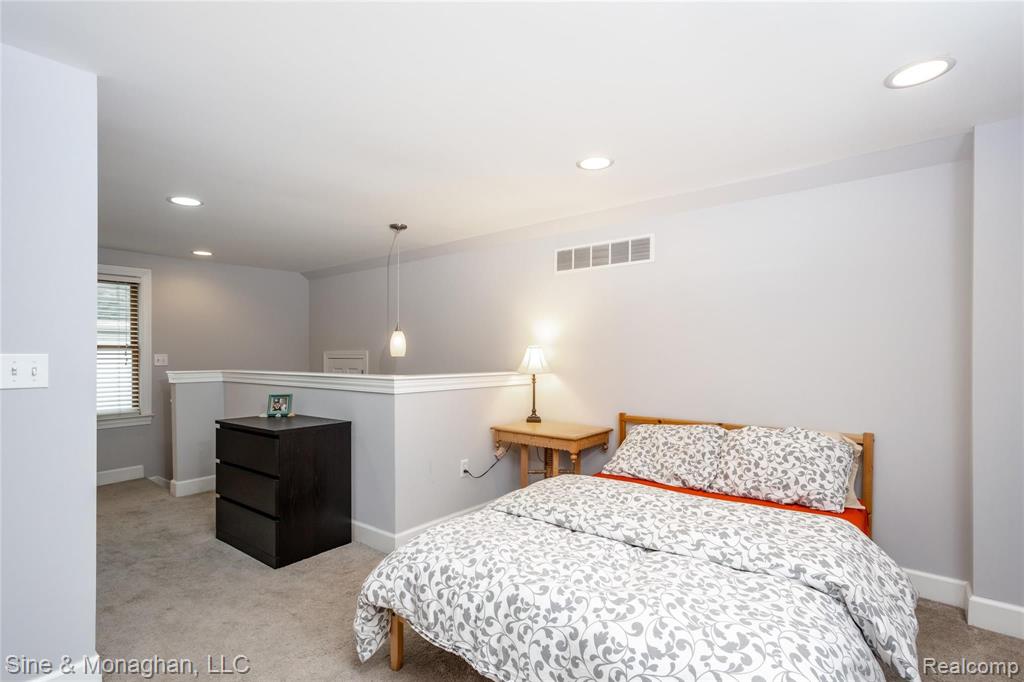 1308 Hampton Road Grosse Pointe, MI 48236 - Photo 24 of 36