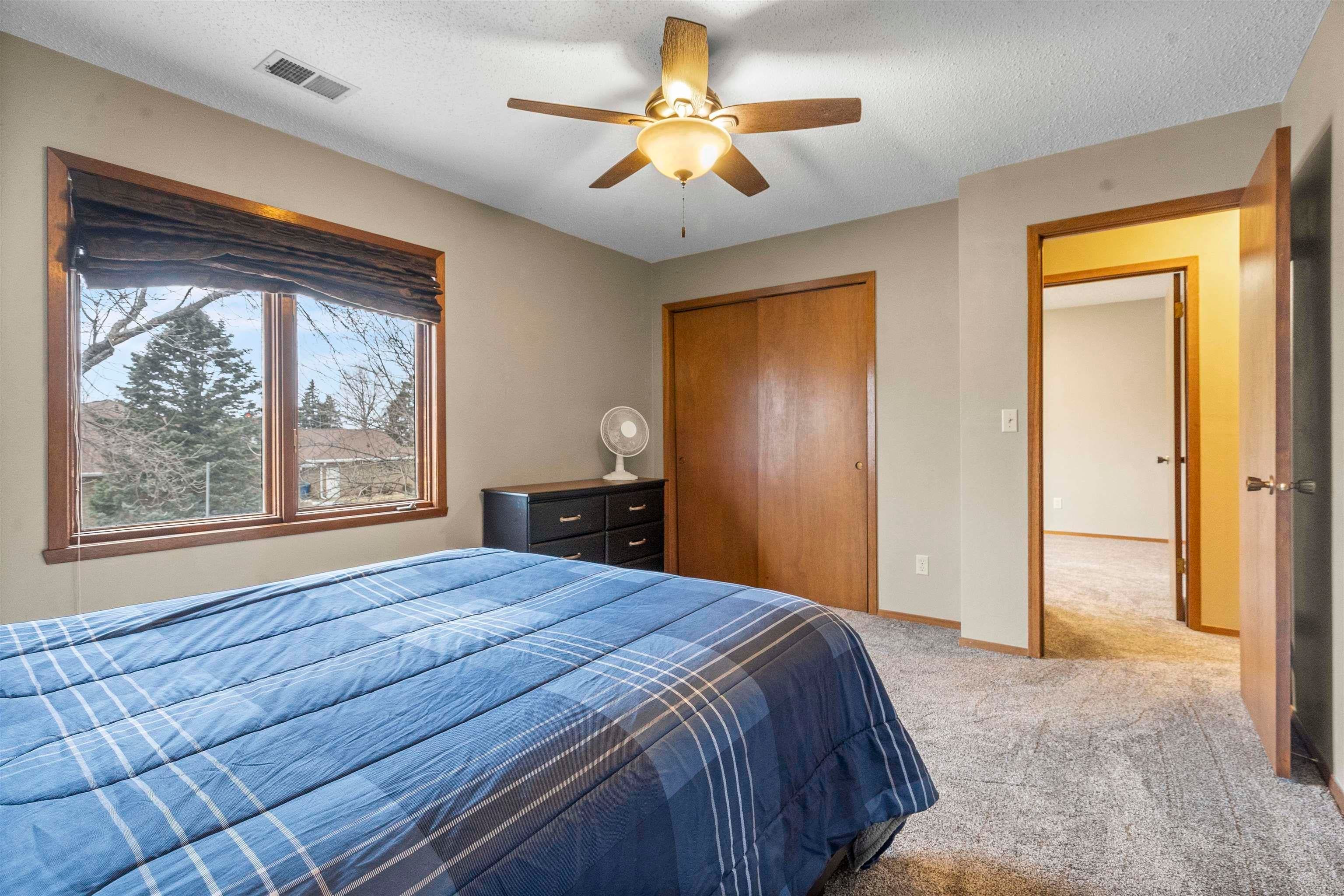 3917 Bradley Road, Unit H Waterloo, IA 50701 - Photo 15 of 17 Gallery Image 15