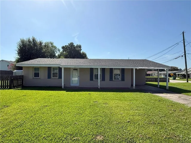 $1,650 | 631 Milling Avenue, Luling, LA 70070