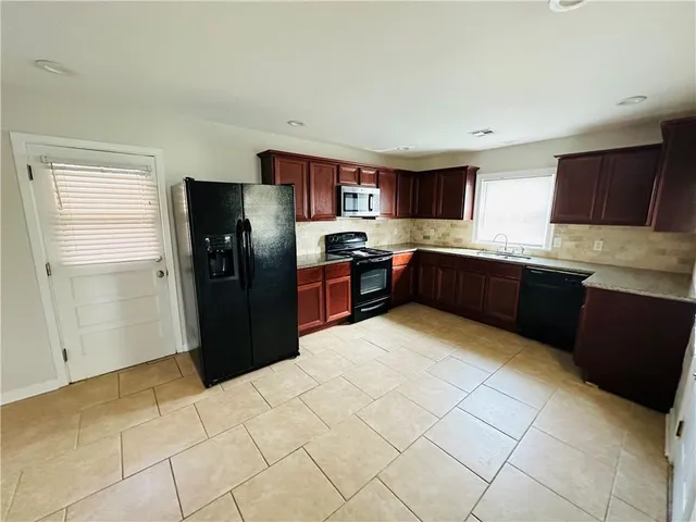 $1,650 | 631 Milling Avenue, Luling, LA 70070