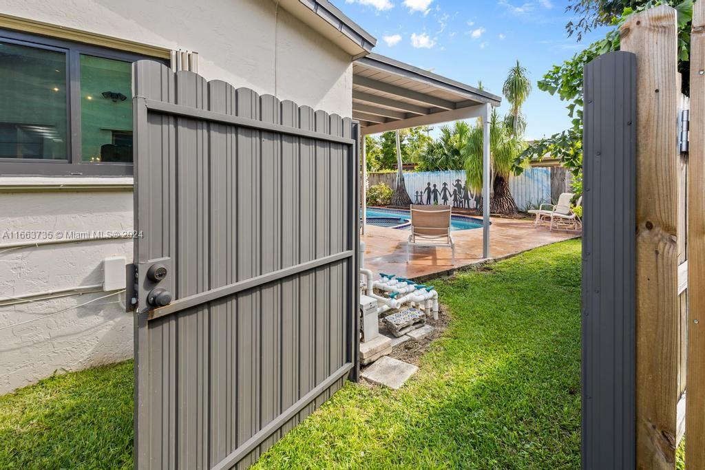 The Hammocks Miami, FL 33186 - Photo 53 of 62 a view of a backyard with plants and garden