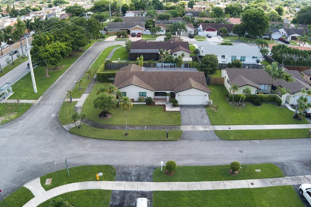 The Hammocks Miami, FL 33186 - Photo 59 of 62 an aerial view of residential houses with outdoor space and swimming pool