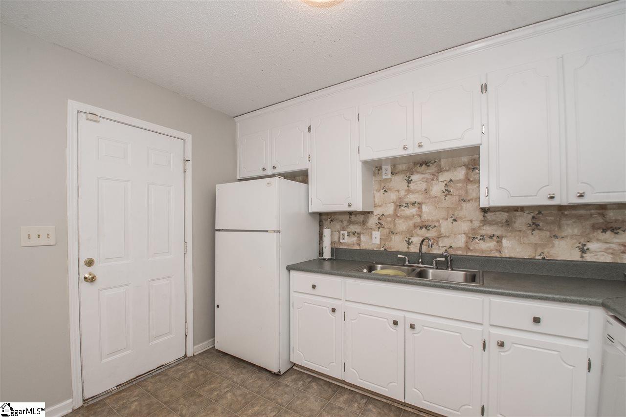 1 Pine Needle Road Piedmont, SC 29673 - Photo 12 of 34 Gallery Image 12