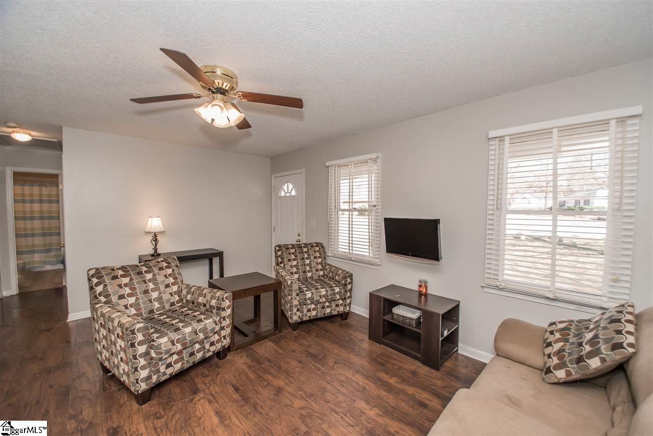 1 Pine Needle Road Piedmont, SC 29673 - Photo 3 of 34 Gallery Image 3